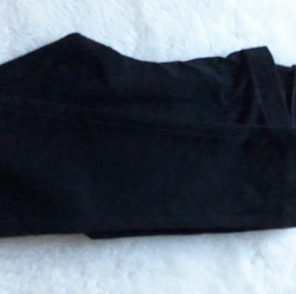 Daisy Fuentes Skinny Leggings.     A68